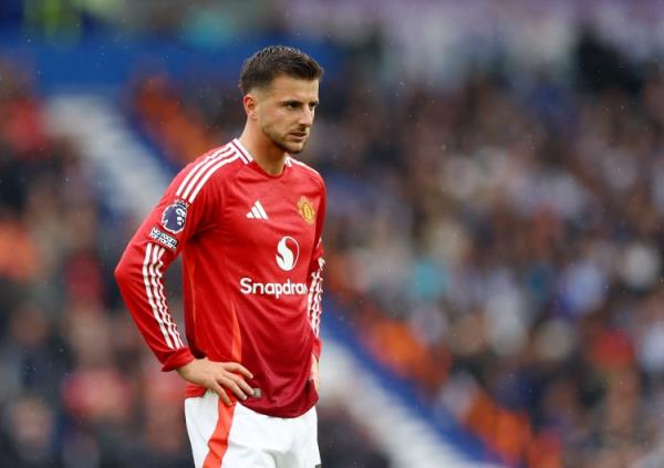 曼聯(lián)最水7號(hào)??芒特6420萬加盟1年半1球1助，首發(fā)踢13分鐘又傷了